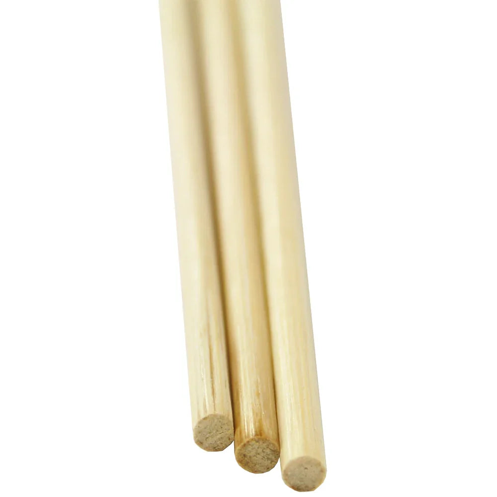 Natural wooden candy floss sticks in a pack of 300, featuring smooth, rounded edges and a light beige color for easy handling