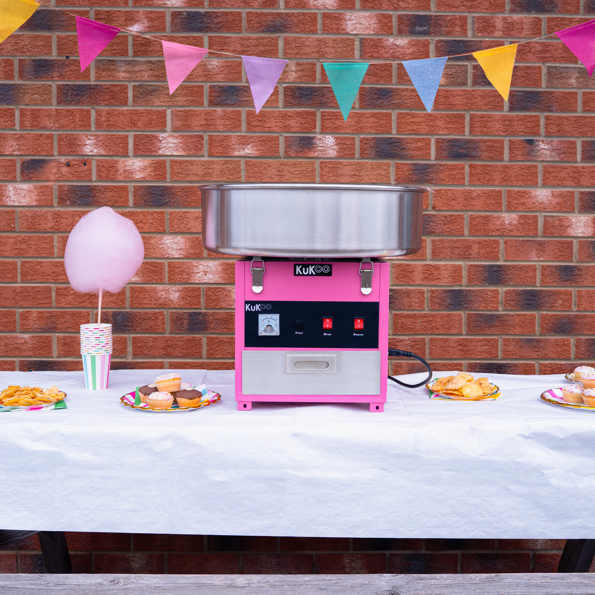 KuKoo Candy Floss Machine & 500 Candy Floss Sticks