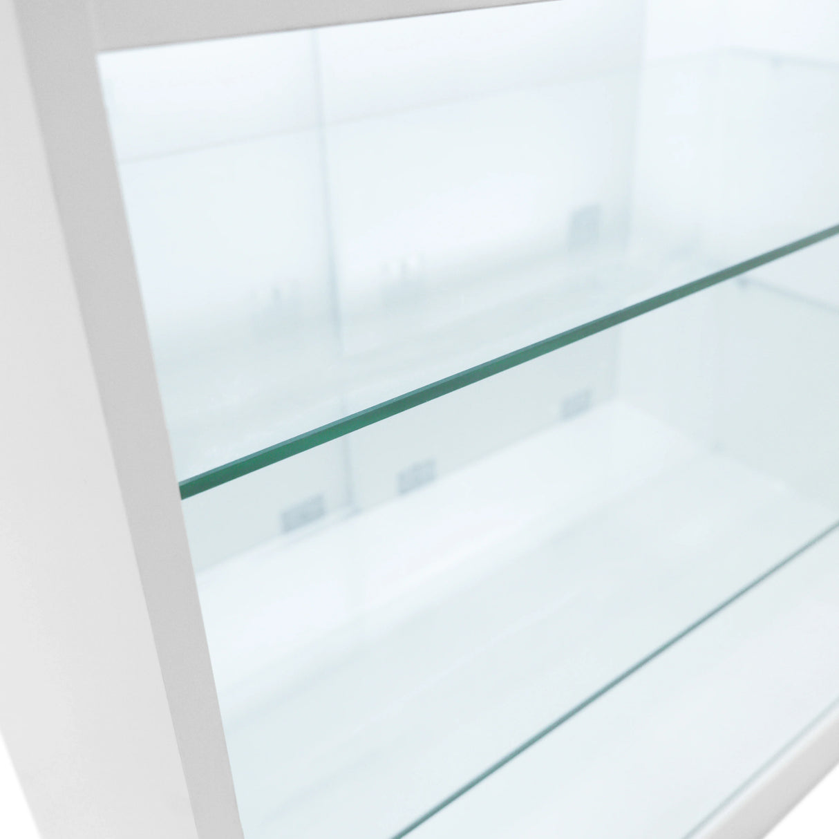 White LED retail shop counter K1500 featuring sleek glass shelves and a modern design, ideal for showcasing products