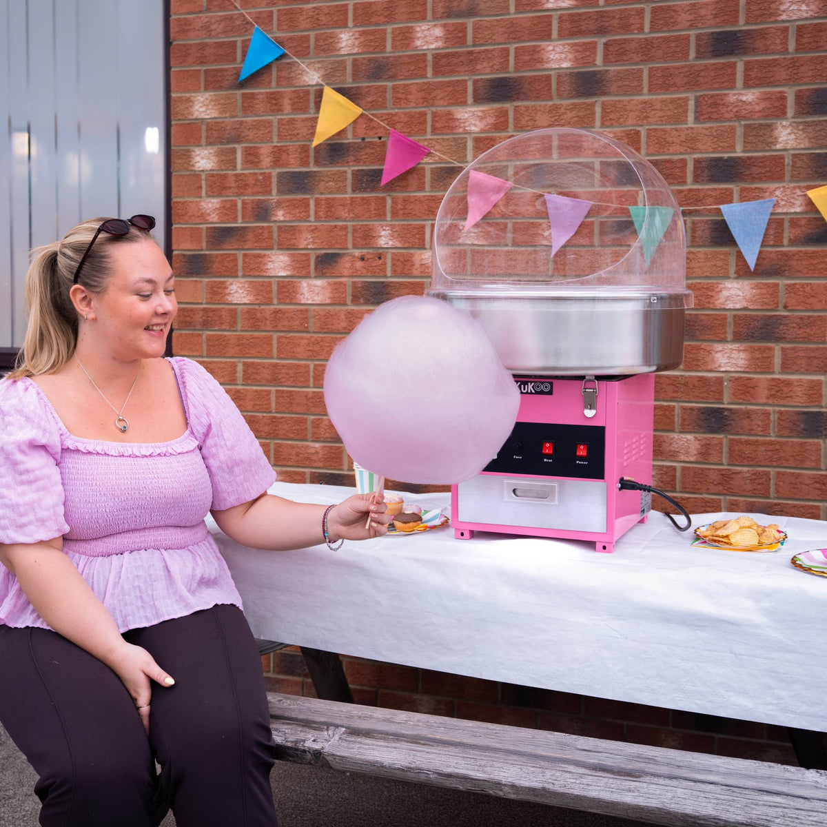 KuKoo Candy Floss Machine & Protective Dome