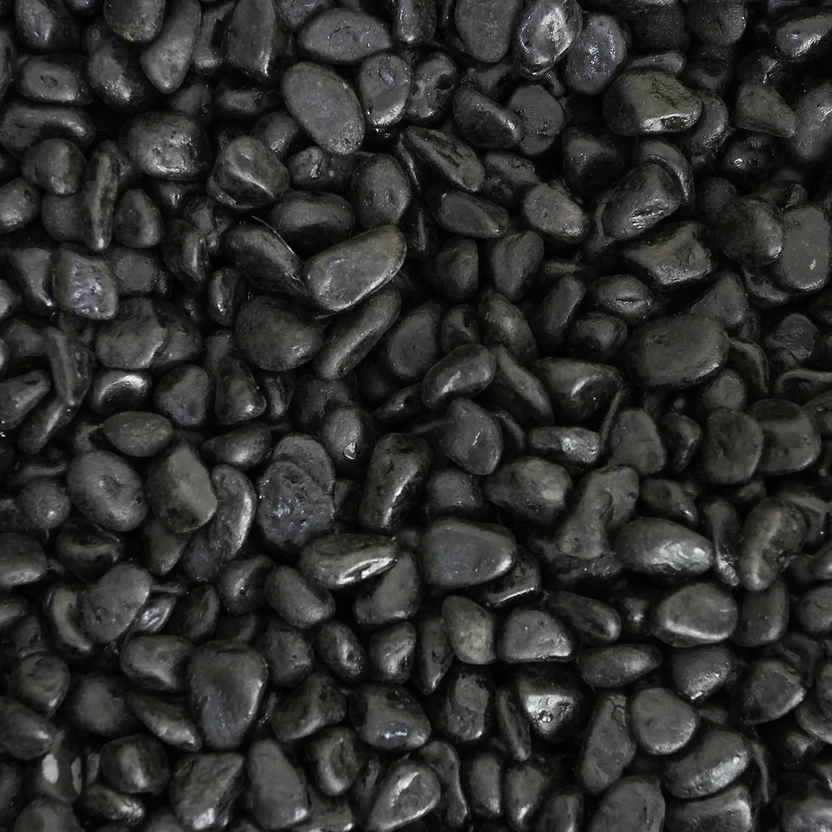 Black gravel texture for aquarium fish tank, featuring smooth, rounded pebbles that enhance aquatic environments