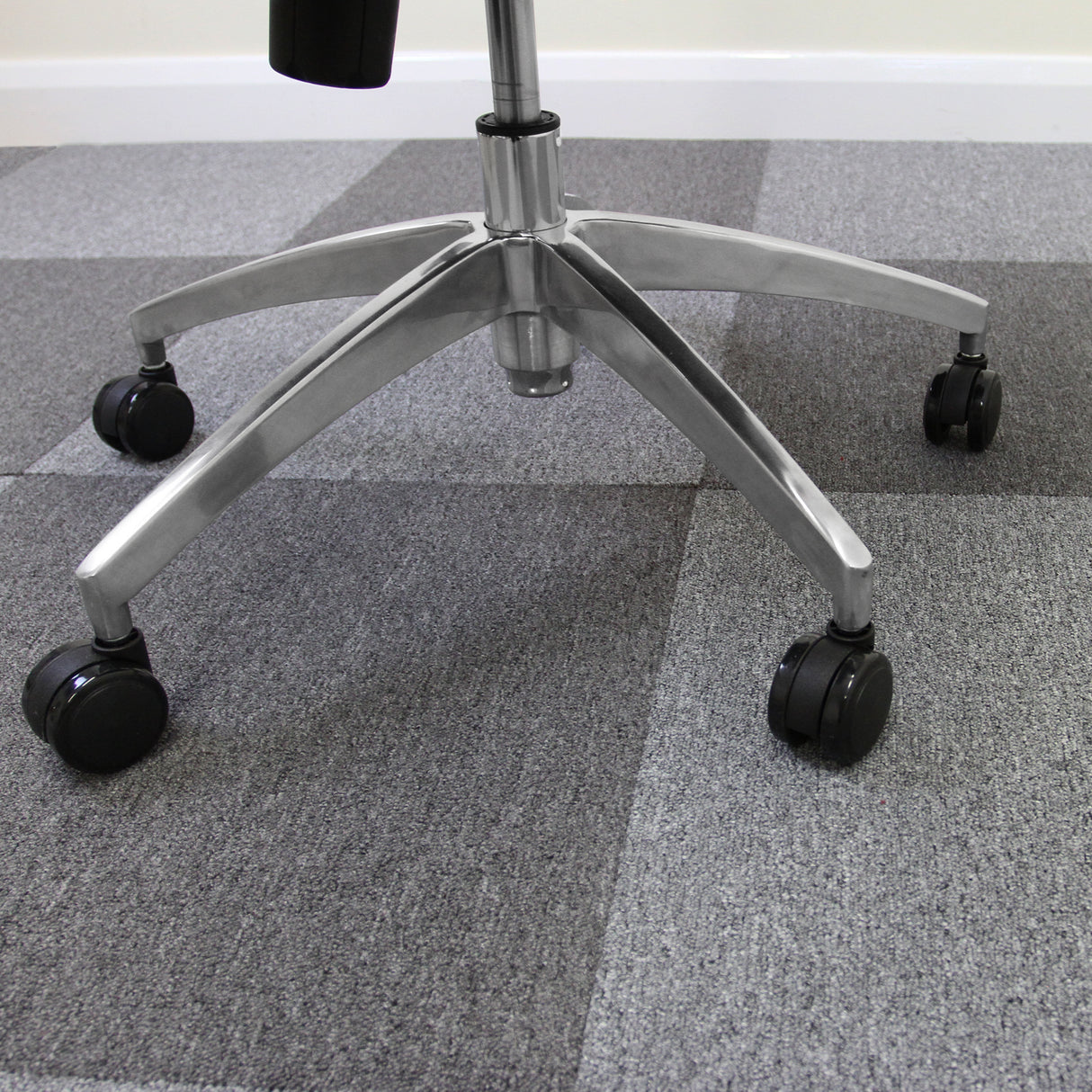40 x Carpet Tiles 10m2 / Platinum Grey